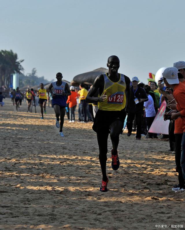 肯尼亚选手积极拼搏，冲击佳绩的简单介绍