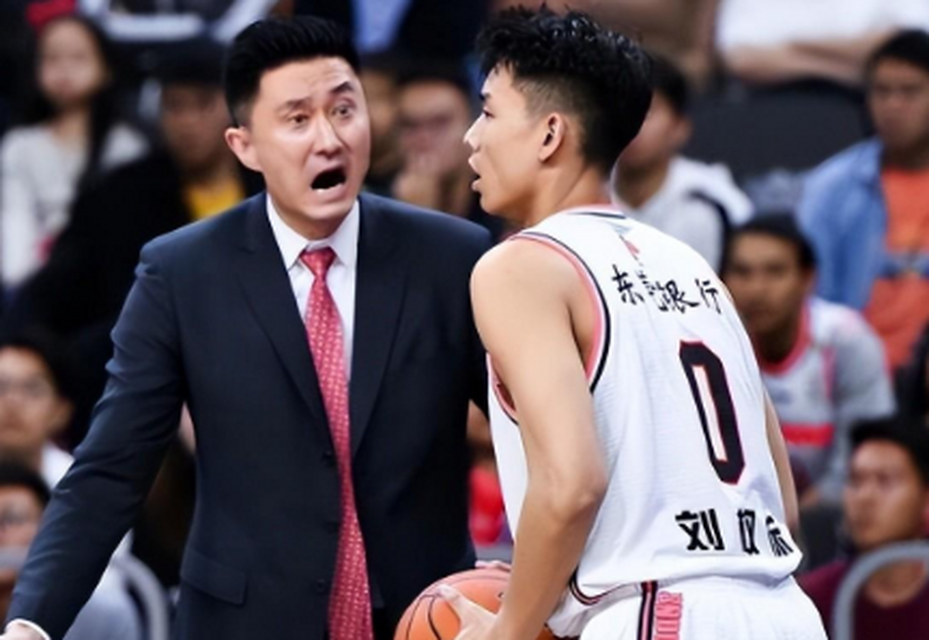 关于广东宏远继续领跑积分榜,稳坐榜首位置的信息 关于广东宏远继续领跑积分榜,稳坐榜首位置的信息