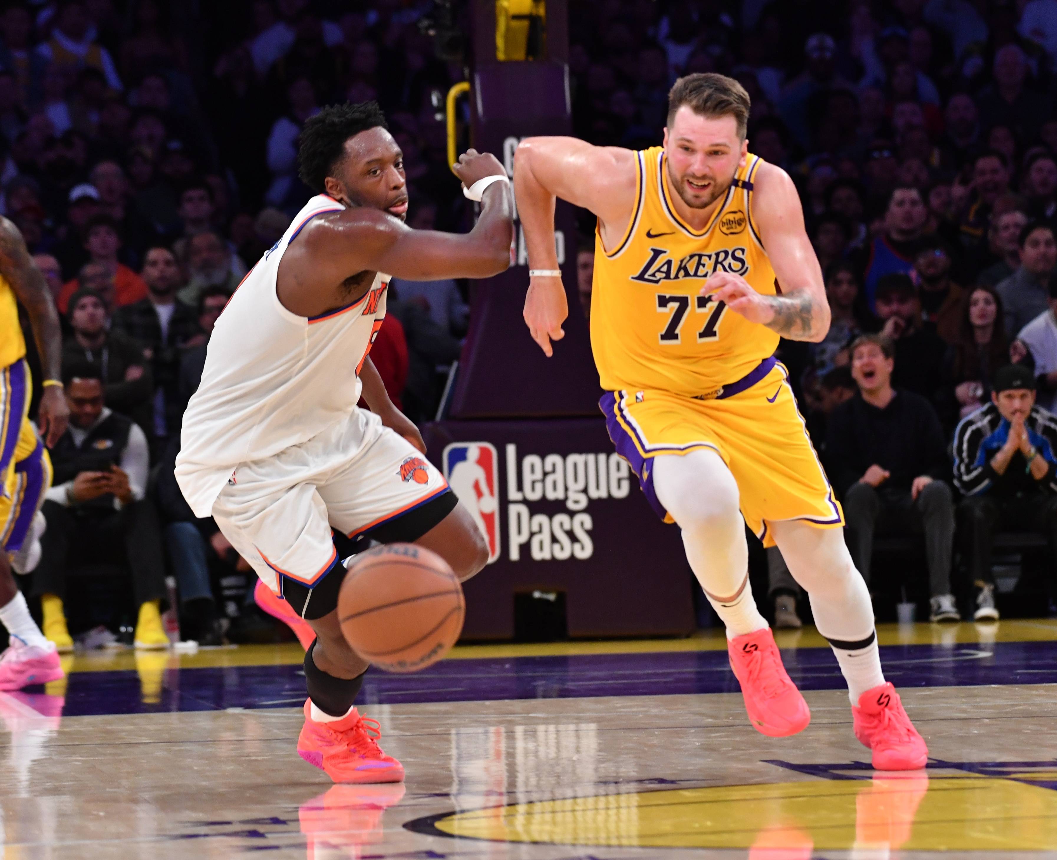 雷火电竞亚洲先驱-湖人新秀表现抢眼，胜出尼克斯晋级决赛的简单介绍