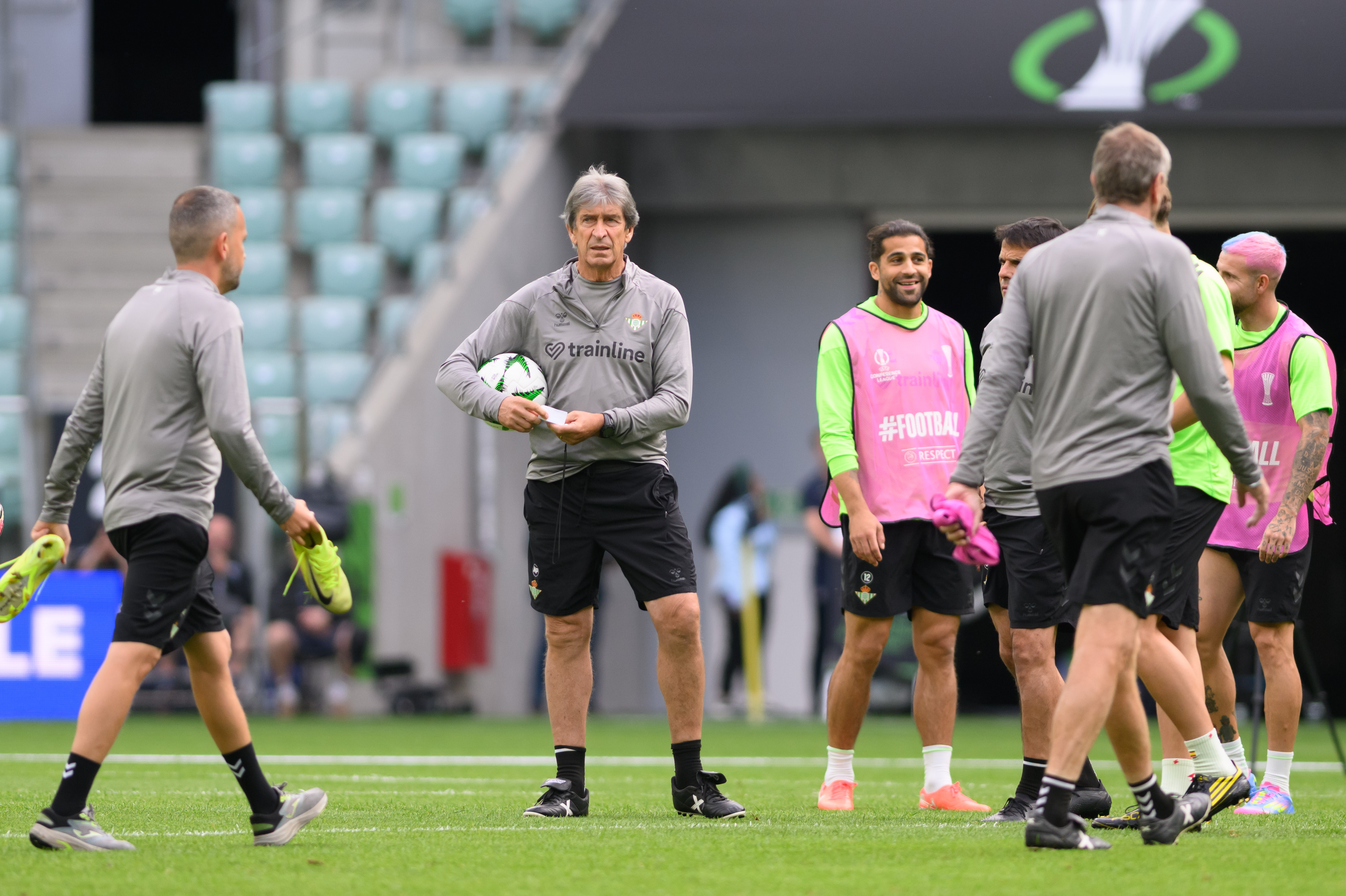 雷火电竞网址-皇家贝蒂斯客场取胜，球迷欢呼