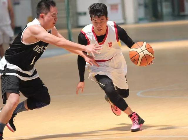 临沂队在比赛中以绝对优势获得胜利 临沂队在比赛中以绝对优势获得胜利