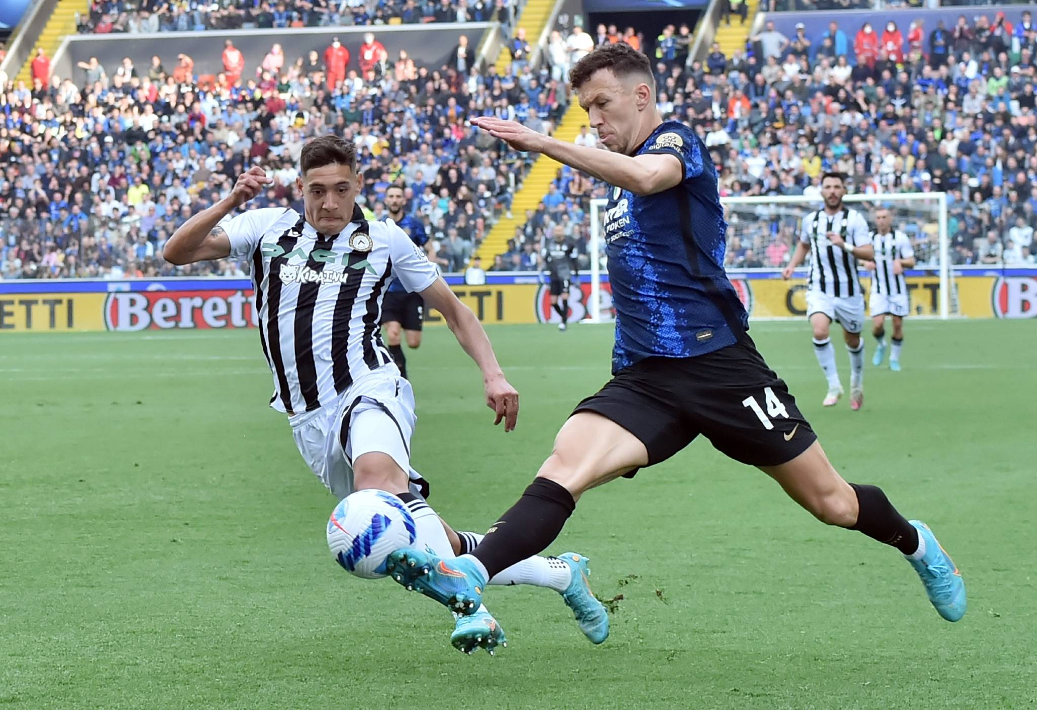 雷火电竞入驻-包含热那亚主场击败乌迪内斯，保级前景乐观的词条