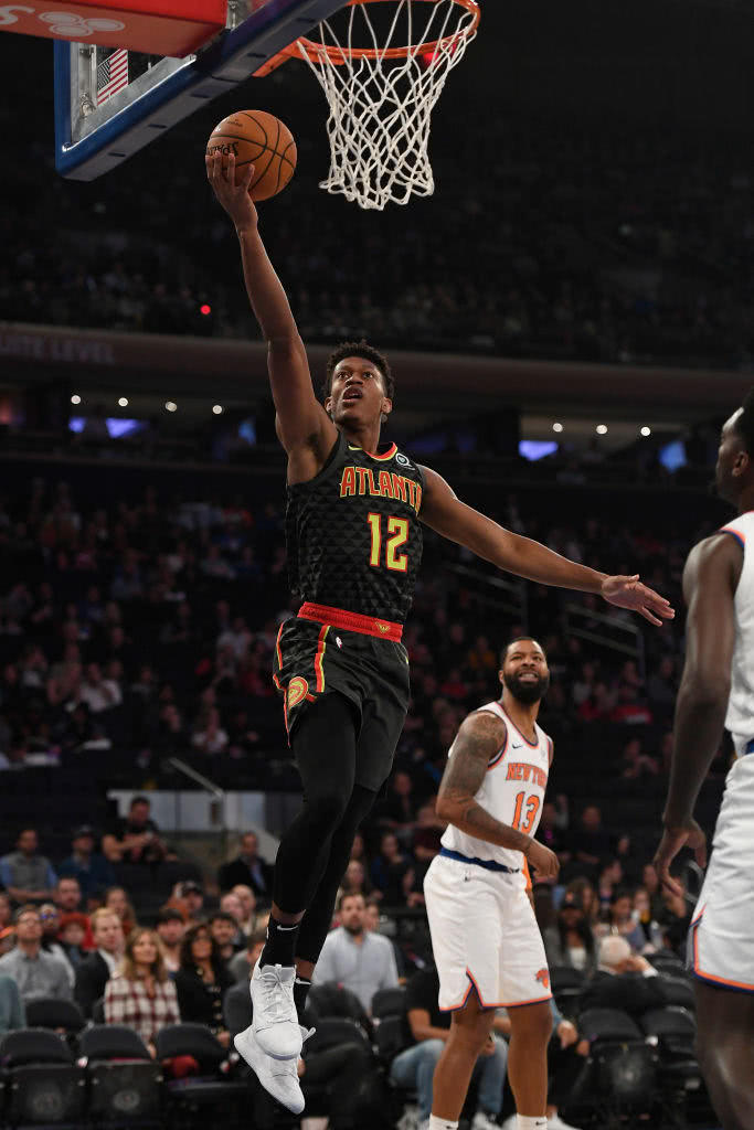 WBG绝杀马德里竞技，费德勒三分雨点燃全场宿命之战全球总决赛，留下经典瞬间的简单介绍