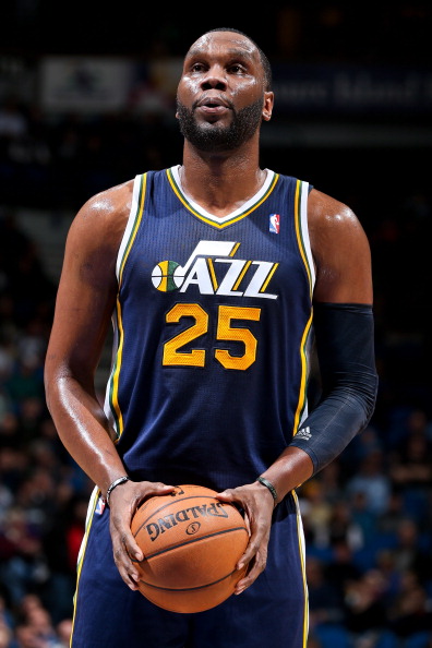 雷火电竞网站-小牛队中锋连续砍下两双,一鸣惊人