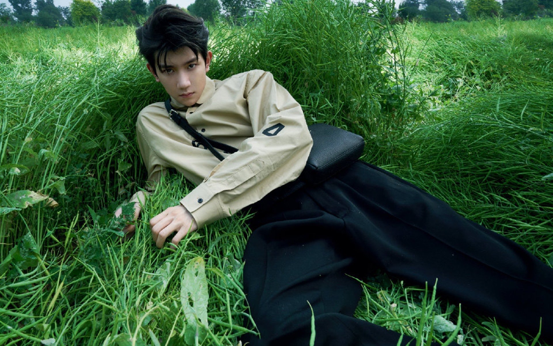 雷火电竞下载-德甲争冠焦点战与巴萨关键突围，埃及力量的足球启示